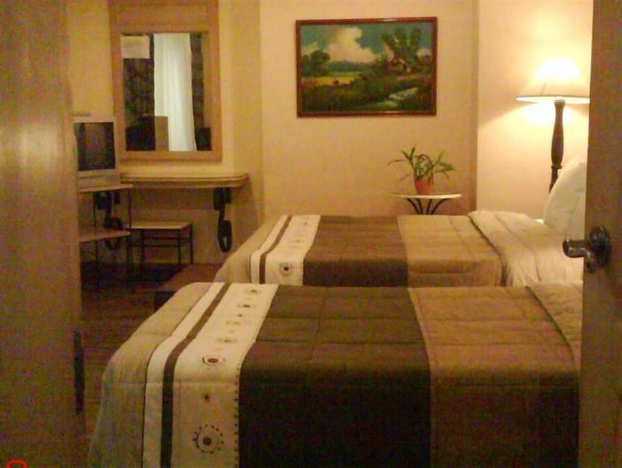 Roxas President'S Inn Exterior photo