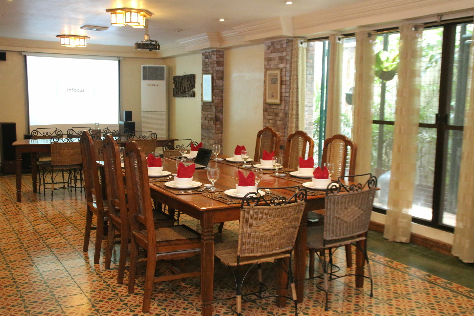 Roxas President'S Inn Exterior photo